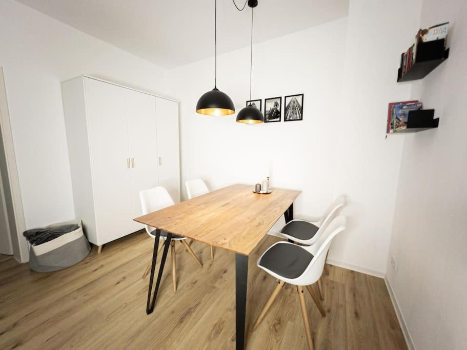 Wohlfuehl-Oase Mitten In Der Stadt - Garten, Grill, Netflix Und Drucker 라이프치히 외부 사진